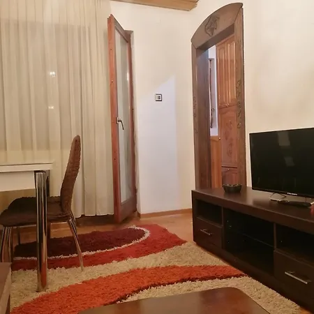 Etno-urban Stan Na Dan アパート