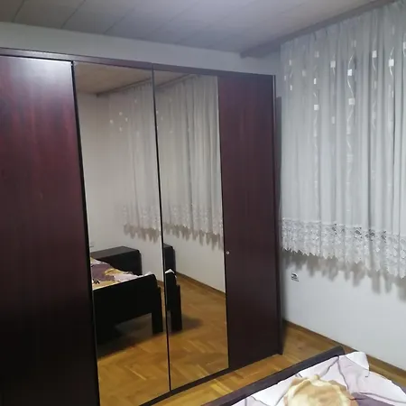 Apartment Etno-urban Stan Na Dan *