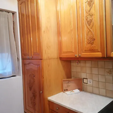 Etno-urban Stan Na Dan パラチン