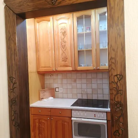 Etno-urban Stan Na Dan パラチン