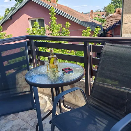 Apartament Etno-urban Stan Na Dan *